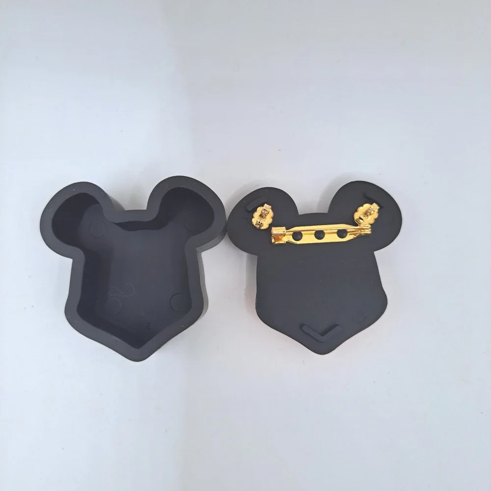 Avon Kids Disney Minnie Mouse Jewelry Surprise Box with Brooch and Earrings Set